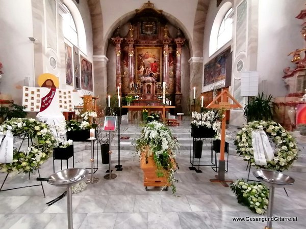Satteins Kirche Vorarlberg Verabschiedung Trauerfeier Beerdigung Verabschiedung Totenwache Musik Kirche Solomusikerin Sängerin mit Gitarre www.trauer-musik.at www.gesangundgitarre.at Gesang Gitarre Yvonne Brugger Trauersängerin Kirchensängerin Kirche Trauerfeier Beerdigung Verabschiedung Vorarlberg Musik Kirche Sängerin mit Gitarre www.trauer-musik.at www.gesangundgitarre.at Gesang Gitarre Yvonne Brugger Trauersängerin Kirchensängerin