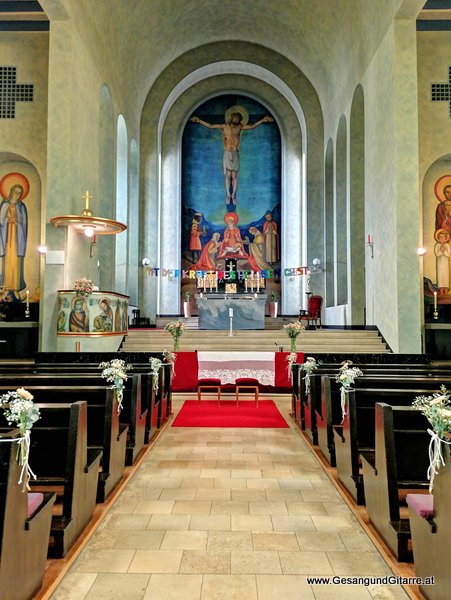 Kirche Netstal Schweiz Trauung Musik Solomusikerin Sängerin Hochzeitssängerin Hochzeit Trauung Vorarlberg Kirche www.gesangundgitarre.at Gesang Gitarre Yvonne Brugger