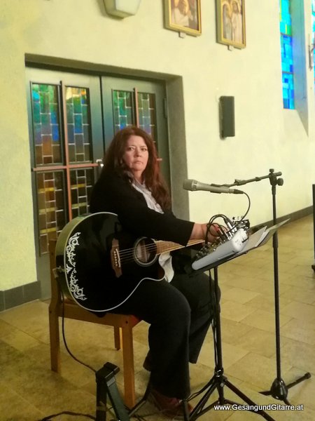 Kirche Netstal Schweiz Trauung Musik Solomusikerin Sängerin Hochzeitssängerin Hochzeit Trauung Vorarlberg Kirche www.gesangundgitarre.at Gesang Gitarre Yvonne Brugger Kirche Netstal Schweiz Trauung Musik Solomusikerin Sängerin Hochzeitssängerin Hochzeit Trauung Vorarlberg Kirche www.gesangundgitarre.at Gesang Gitarre Yvonne Brugger