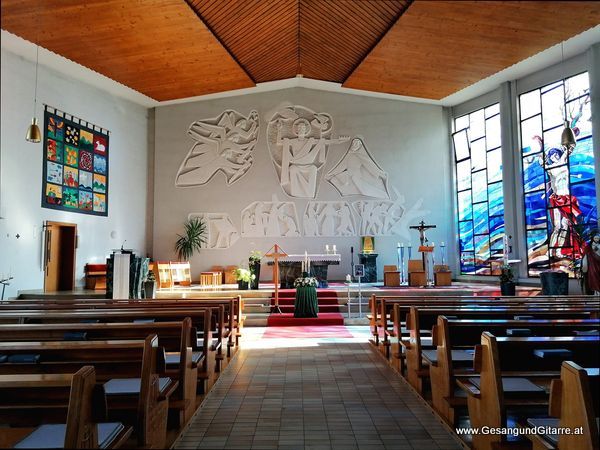 Kirche Muntlix Zwischenwasser Trauerfeier Beerdigung Verabschiedung Vorarlberg Musik Kirche Trauersängerin Sängerin mit Gitarre www.gesangundgitarre.at Gesang Gitarre Yvonne Brugger