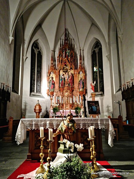 Kirche Hl. Jakobus Fraxern Trauerfeier Beerdigung Verabschiedung Vorarlberg Musik Kirche Trauersängerin Sängerin mit Gitarre www.trauer-musik.at www.gesangundgitarre.at Gesang Gitarre Yvonne Brugger Trauersängerin Kirchensängerin